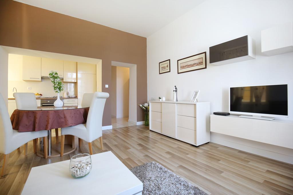 Bay View Apartmán *